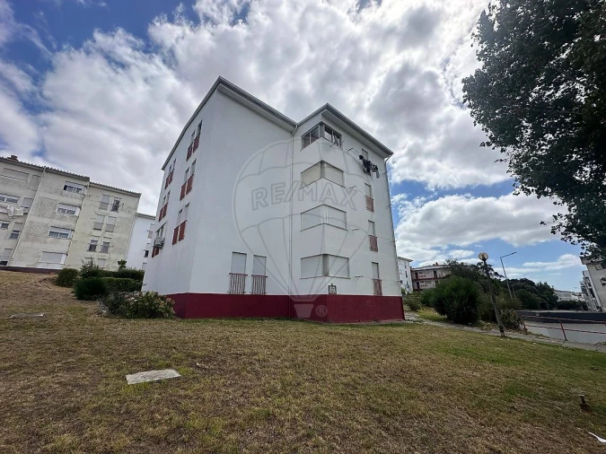 Apartamento T3 para Venda em Queluz e Belas Foto 2