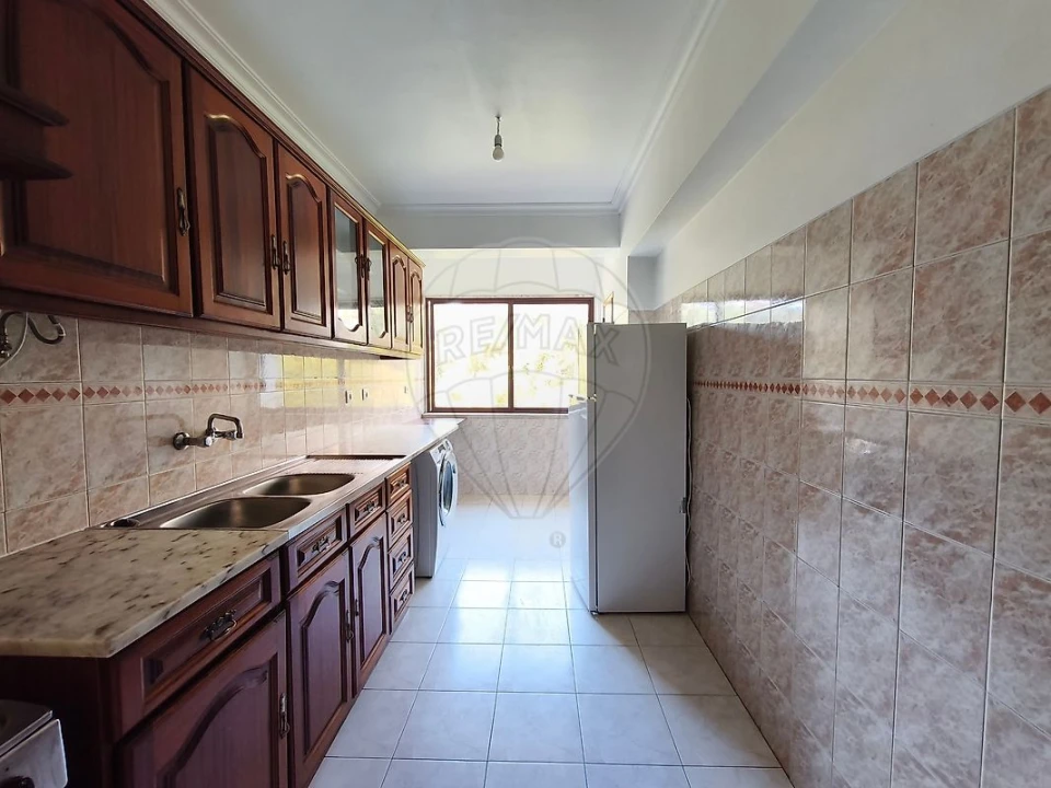 Apartamento T2 para Venda em Cacém e São Marcos Foto 4