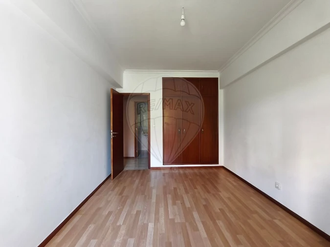 Apartamento T2 para Venda em Cacém e São Marcos Foto 11