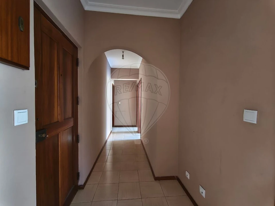 Apartamento T2 para Venda em Cacém e São Marcos Foto 7