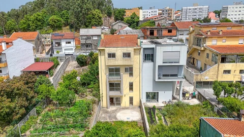 Moradia T5 para Venda em Pedrouços