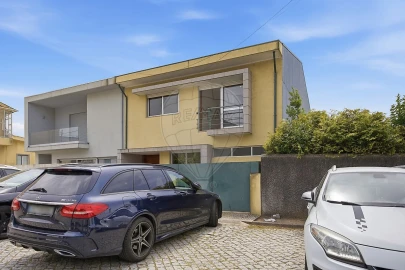 Moradia T5 para Venda em Pedrouços