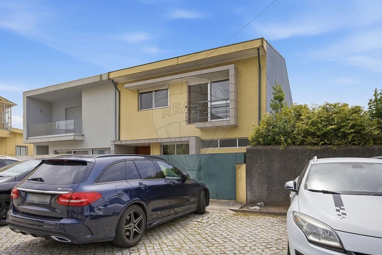 Moradia T5 para Venda em Pedrouços Foto 38