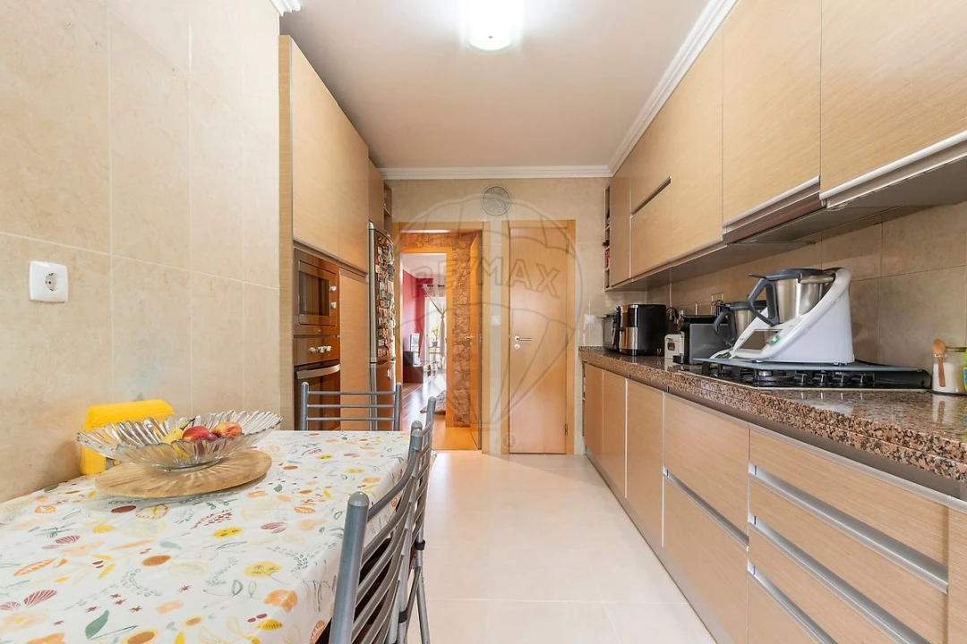 Apartamento T2 para Venda em Santa Maria, São Pedro e Matacães Foto 6