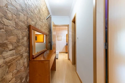Apartamento T2 para Venda em Santa Maria, São Pedro e Matacães