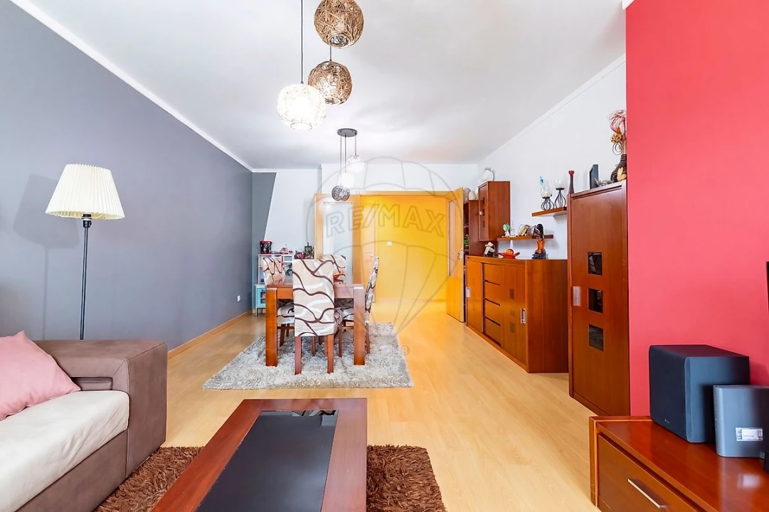 Apartamento T2 para Venda em Santa Maria, São Pedro e Matacães Foto 1