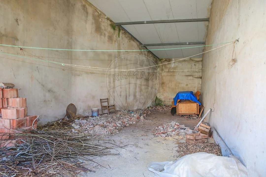 Moradia T2 para Venda em Campelos e Outeiro da Cabeça Foto 1