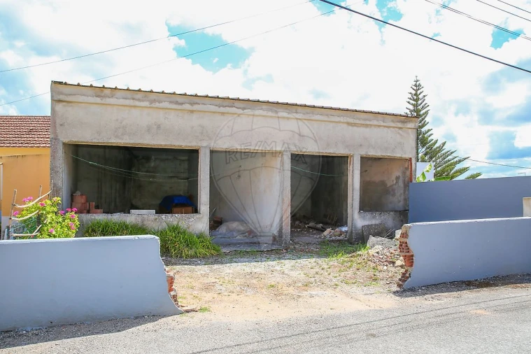 Moradia T2 para Venda em Campelos e Outeiro da Cabeça Foto 4