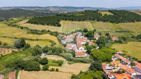 Moradia T3 para Venda em Dois Portos e Runa