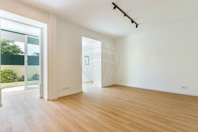 Apartamento T2 para Venda em Ajuda