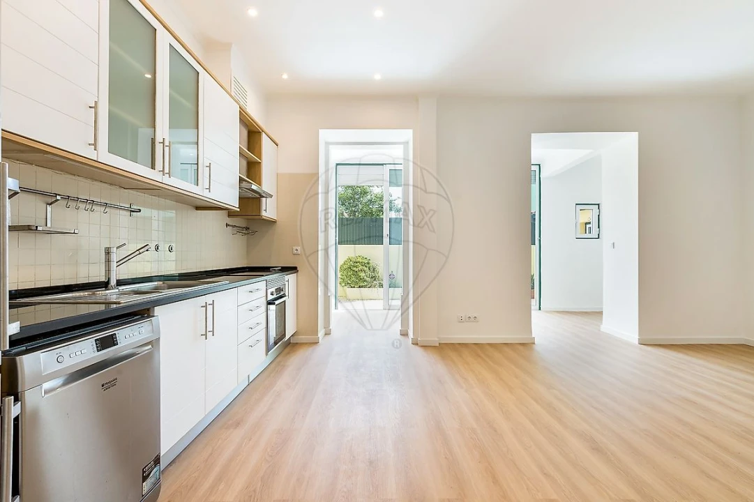 Apartamento T2 para Venda em Ajuda Foto 3