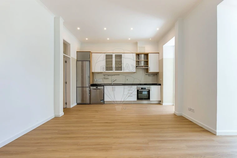 Apartamento T2 para Venda em Ajuda Foto 9