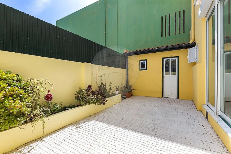 Apartamento T2 para Venda em Ajuda Foto 21