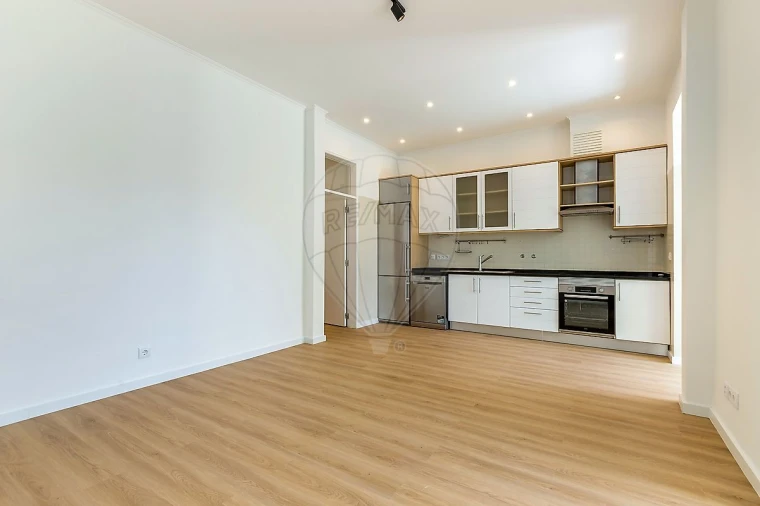 Apartamento T2 para Venda em Ajuda Foto 7