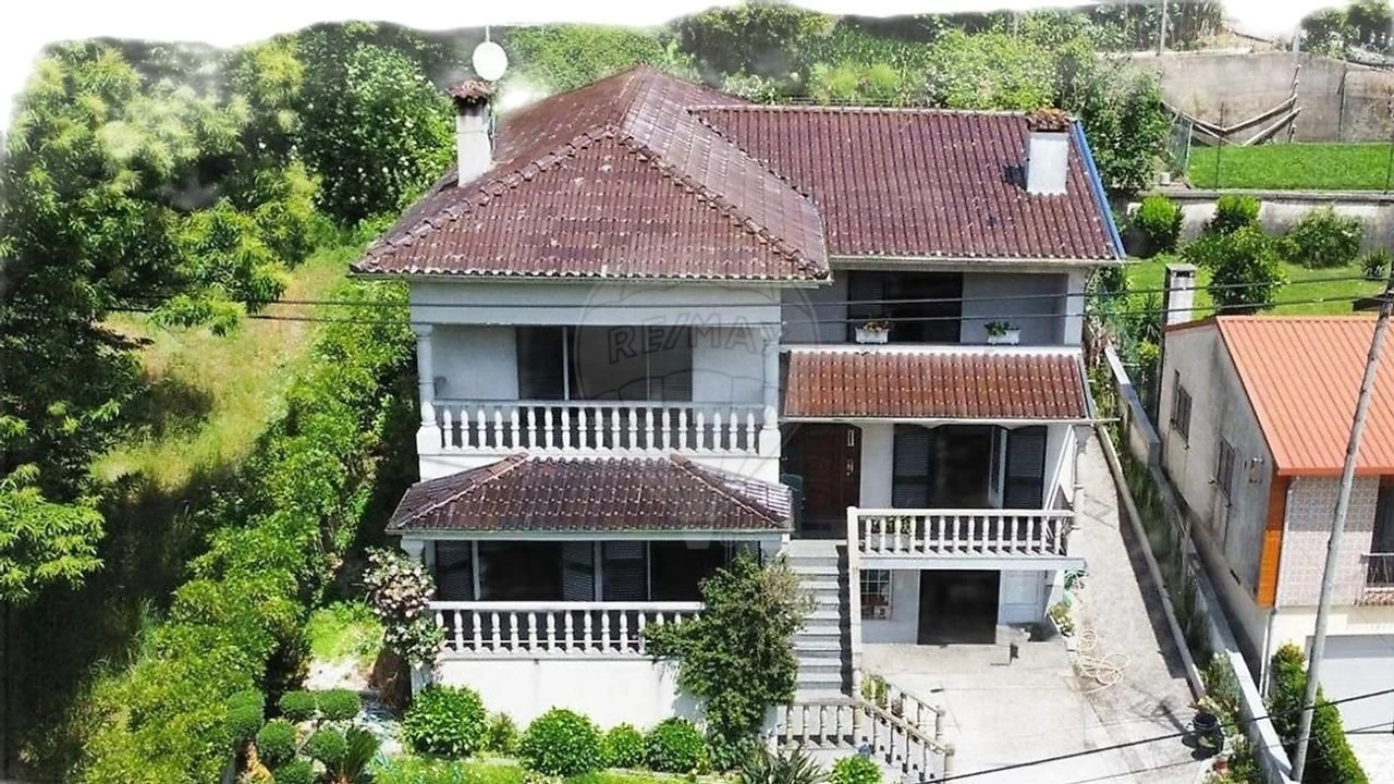 Moradia T4 para Venda em Rossas Foto 15