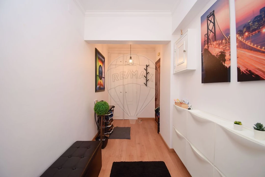 Apartamento T3 para Venda em Santo António dos Cavaleiros e Frielas Foto 17