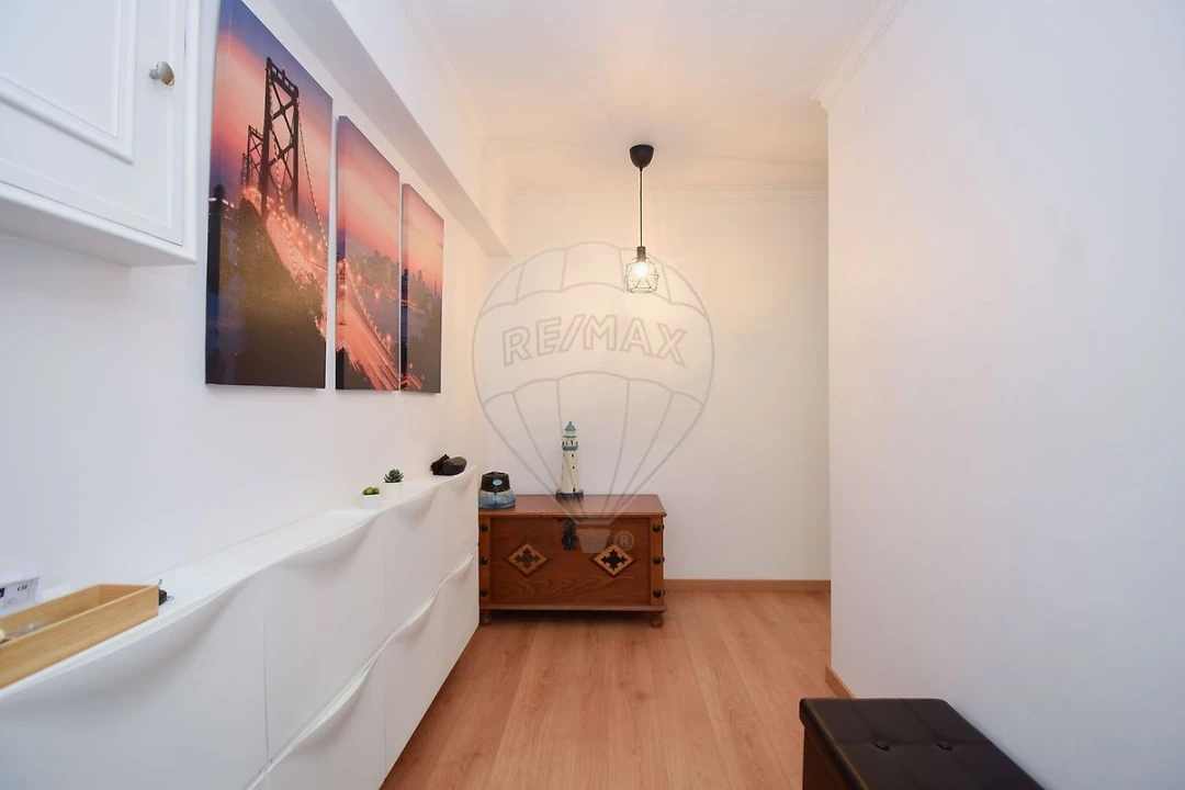 Apartamento T3 para Venda em Santo António dos Cavaleiros e Frielas Foto 18