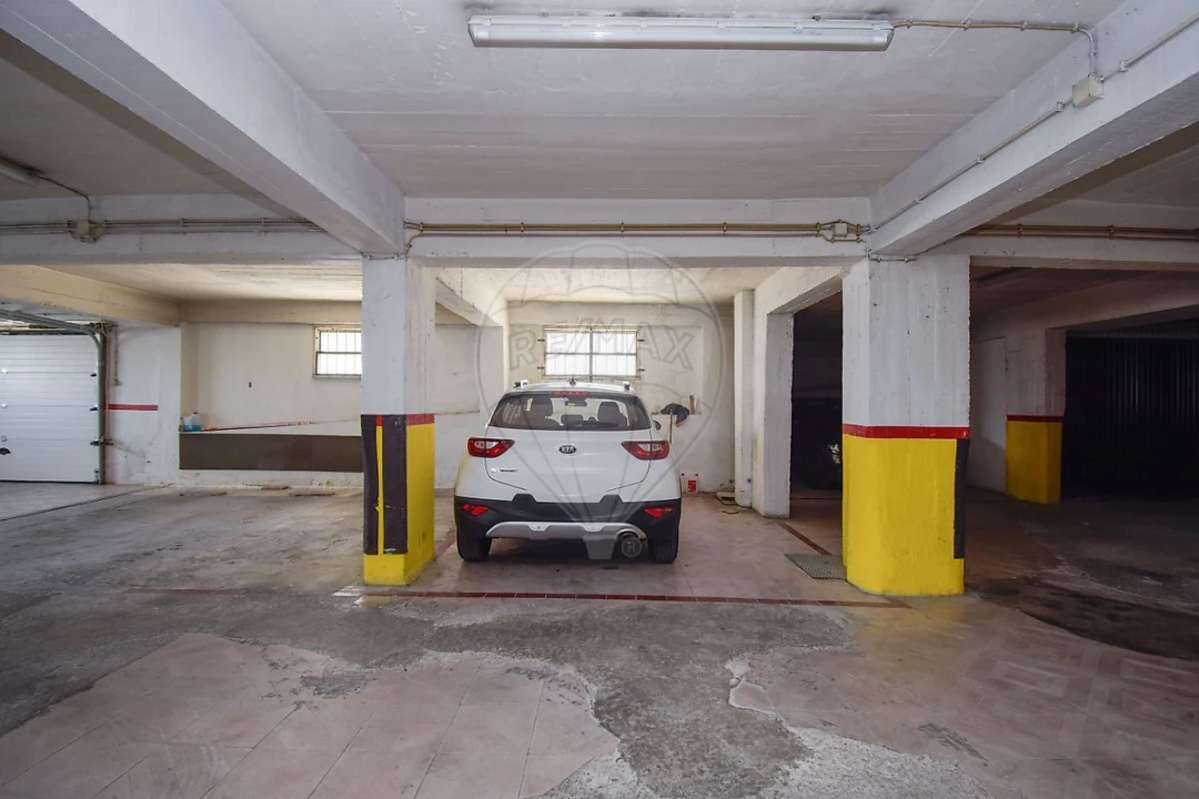 Apartamento T3 para Venda em Santo António dos Cavaleiros e Frielas Foto 20