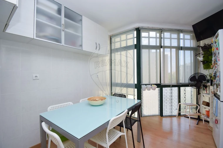 Apartamento T3 para Venda em Santo António dos Cavaleiros e Frielas Foto 22