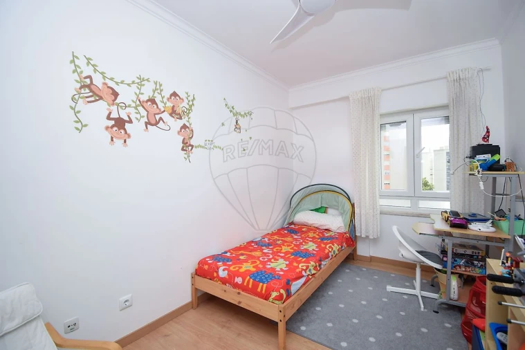 Apartamento T3 para Venda em Santo António dos Cavaleiros e Frielas Foto 5