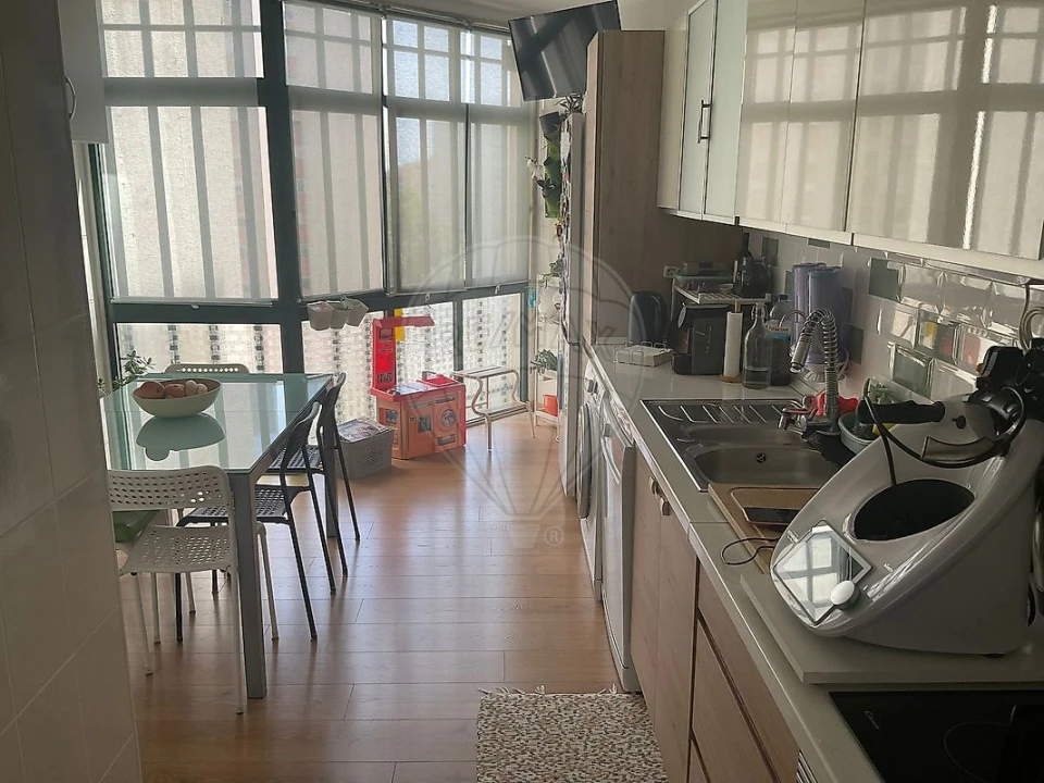 Apartamento T3 para Venda em Santo António dos Cavaleiros e Frielas Foto 5