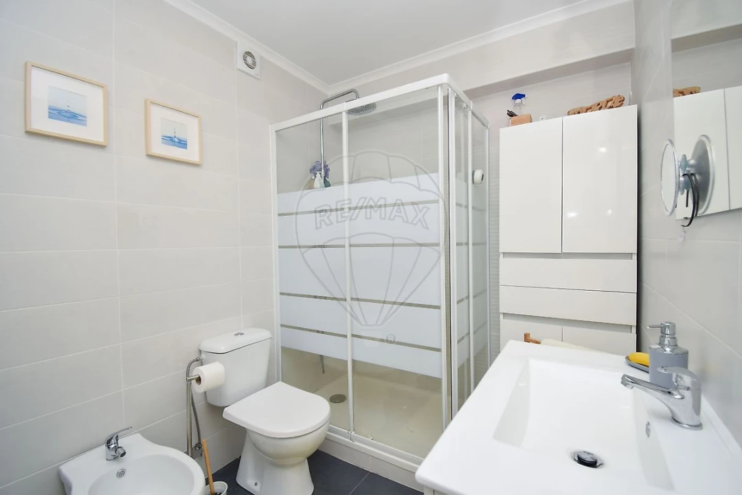 Apartamento T3 para Venda em Santo António dos Cavaleiros e Frielas Foto 8