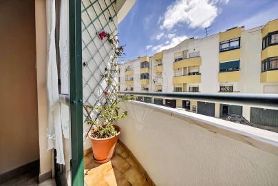 Apartamento T3 para Venda em Castanheira do Ribatejo e Cachoeiras