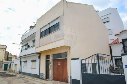 Moradia T3 para Venda em Alhandra, São João dos Montes e Calhandriz