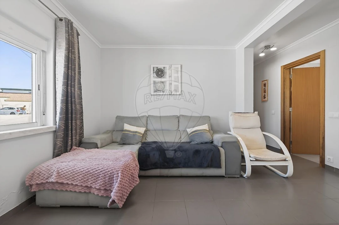 Moradia T2 para Venda em Abrigada e Cabanas de Torres Foto 9