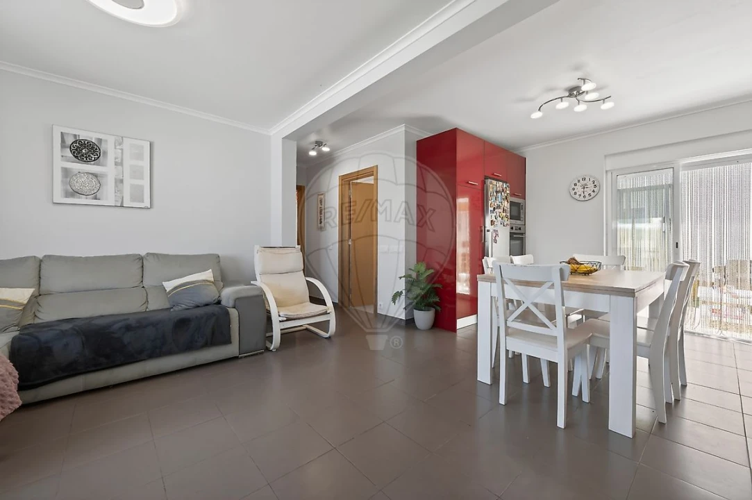 Moradia T2 para Venda em Abrigada e Cabanas de Torres Foto 6