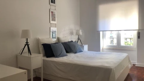 Apartamento T3 para Arrendamento em Oeiras e São Julião da Barra, Paço de Arcos e Caxias