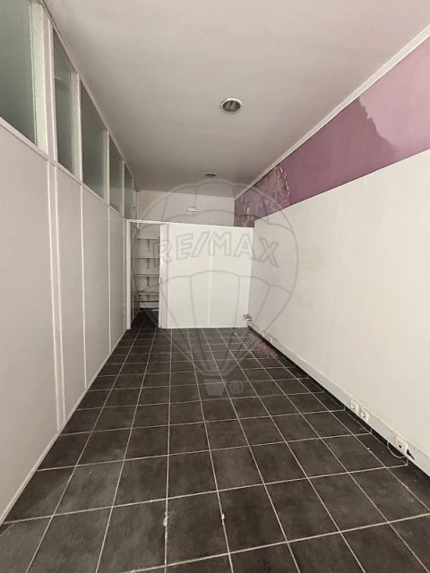 Prédio para Venda em União das Freguesias de Setúbal