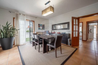 Moradia T4 para Venda em Aradas