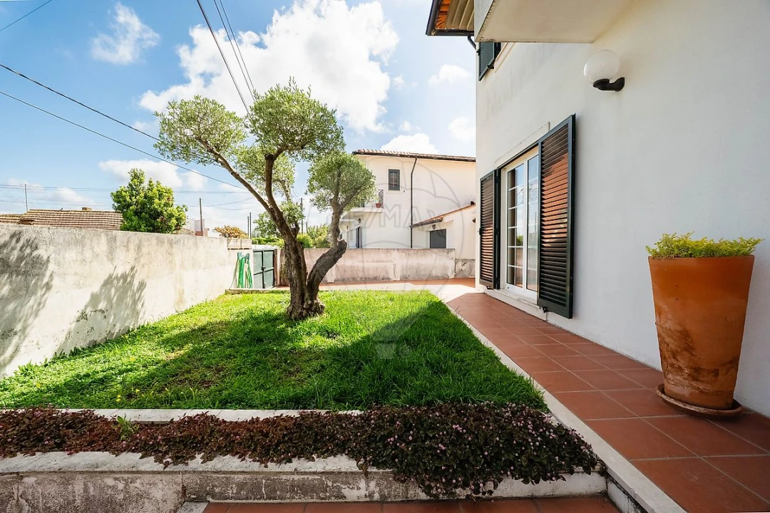 Moradia T4 para Venda em Aradas Foto 23