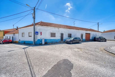 Moradia T3 para Venda em Arrouquelas
