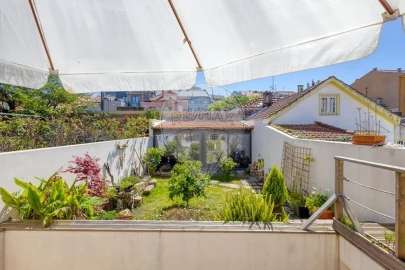 Moradia T7 para Venda em Paranhos