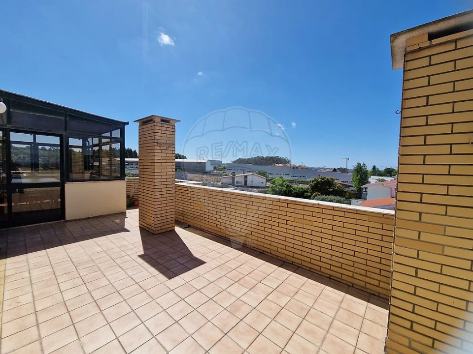 Apartamento T3 para Venda em Arcozelo Foto 4