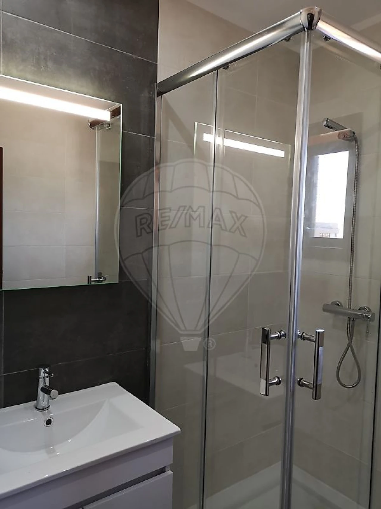 Apartamento T3 para Venda em Arcozelo Foto 8