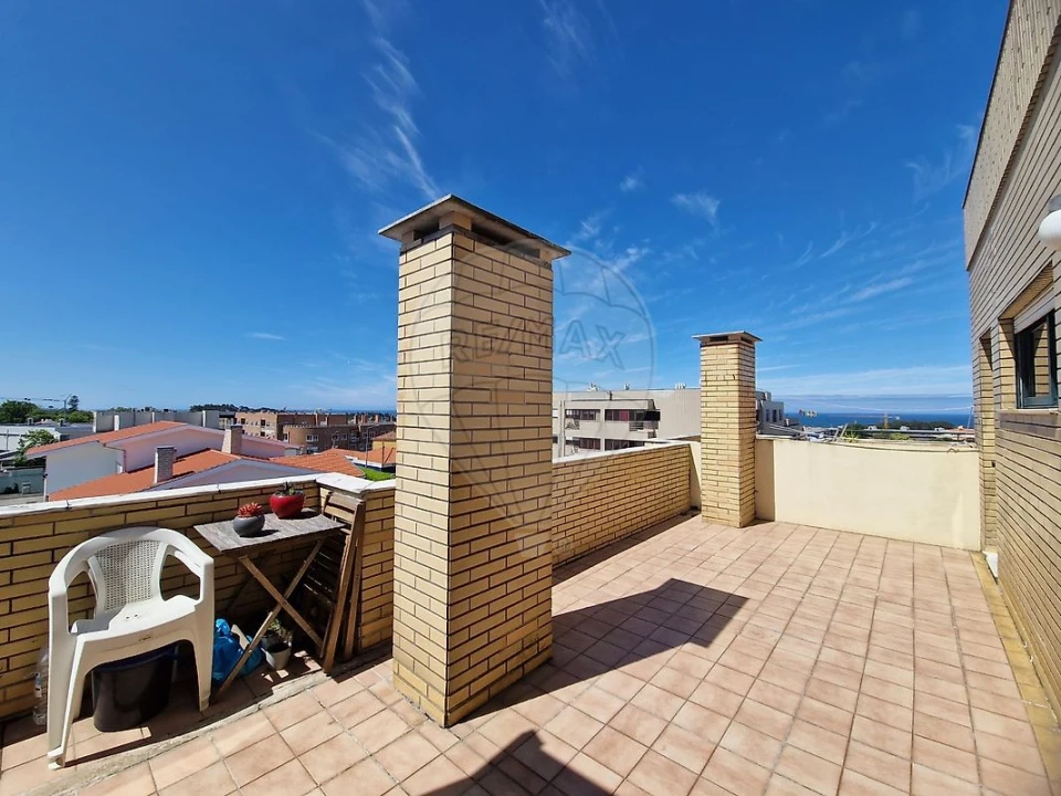 Apartamento T3 para Venda em Arcozelo Foto 1