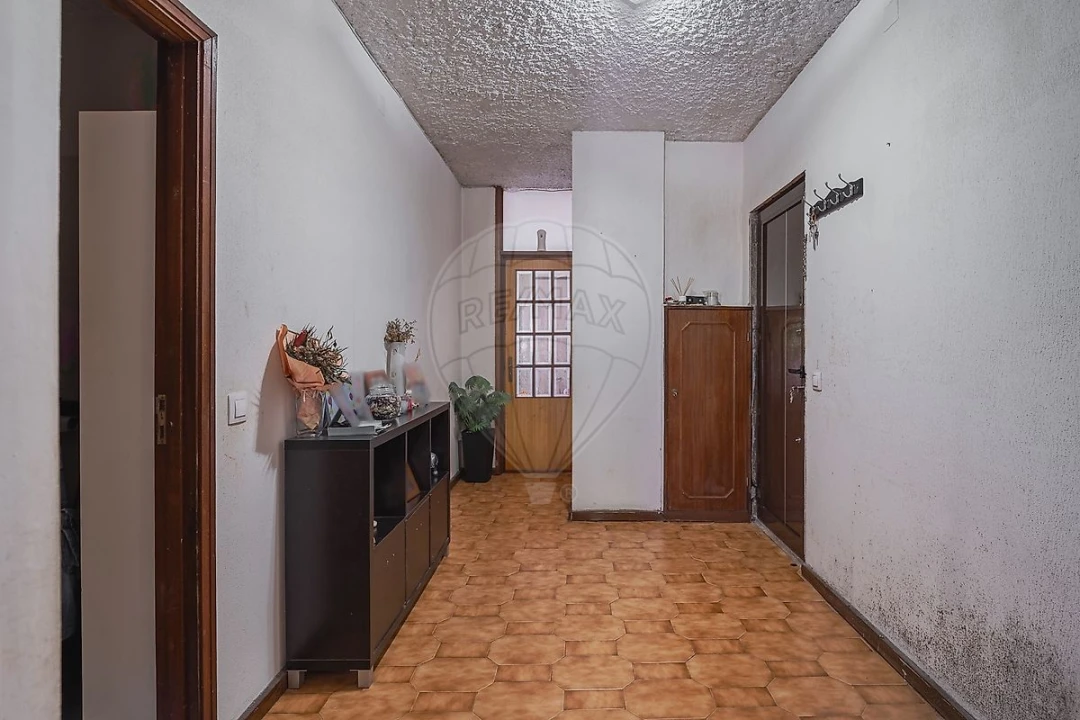 Apartamento T2 para Venda em Ermesinde Foto 2