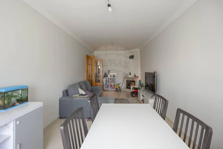 Apartamento T2 para Venda em Algueirão-Mem Martins Foto 12