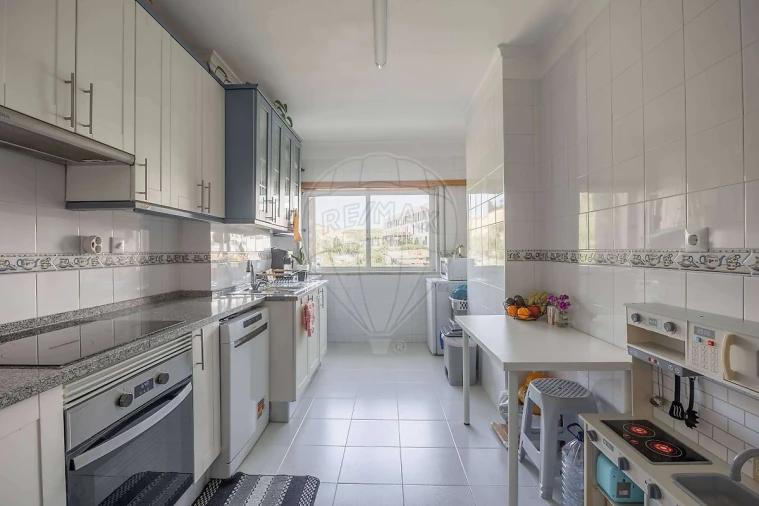 Apartamento T2 para Venda em Algueirão-Mem Martins Foto 6