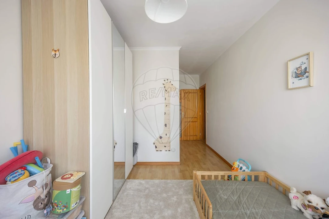 Apartamento T2 para Venda em Algueirão-Mem Martins Foto 4