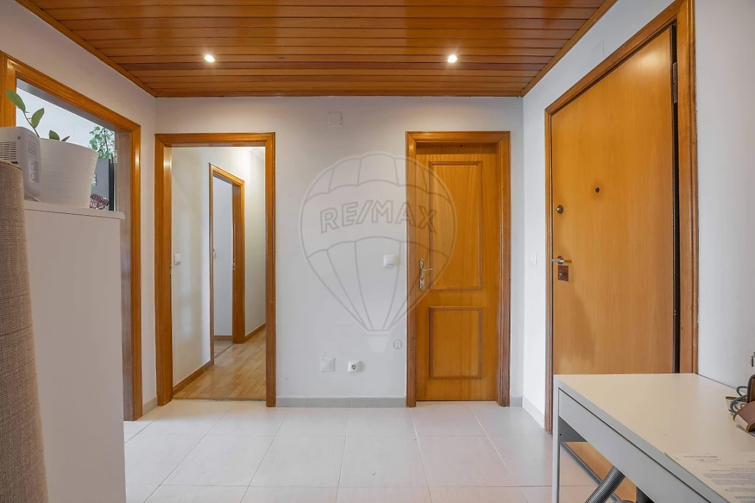 Apartamento T2 para Venda em Algueirão-Mem Martins Foto 11