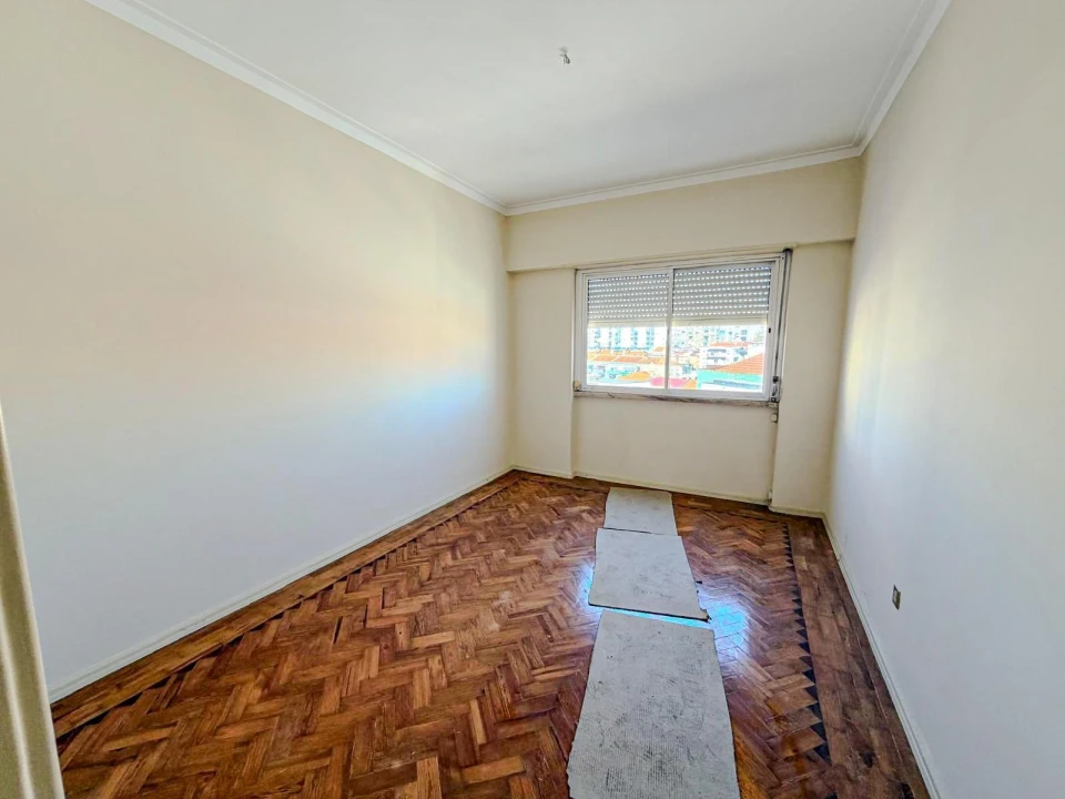 Apartamento T3 para Venda em Sacavém e Prior Velho Foto 3