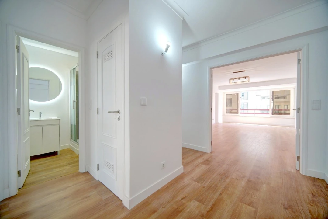 Apartamento T3 para Venda em São Domingos de Benfica Foto 1