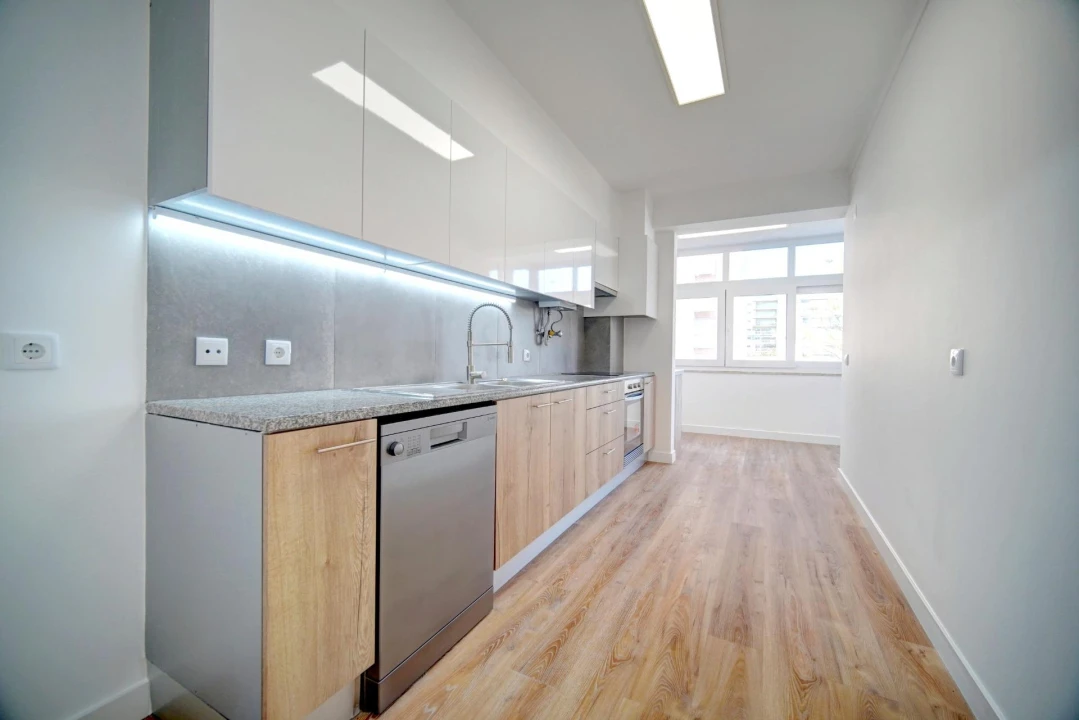 Apartamento T3 para Venda em São Domingos de Benfica Foto 15