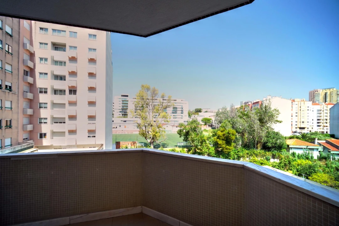 Apartamento T3 para Venda em São Domingos de Benfica Foto 18
