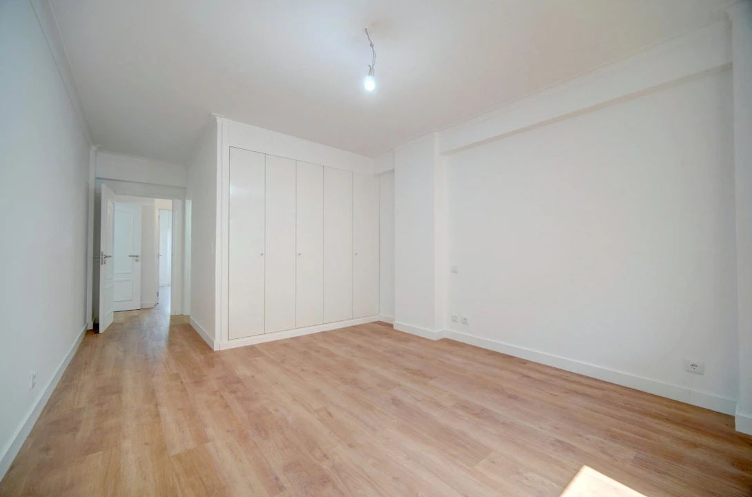 Apartamento T3 para Venda em São Domingos de Benfica Foto 8