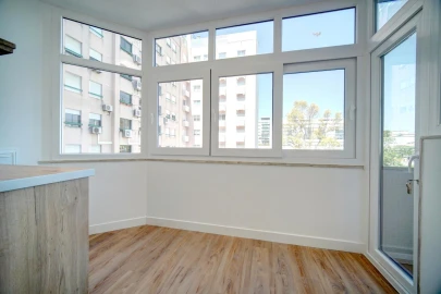 Apartamento T3 para Venda em São Domingos de Benfica